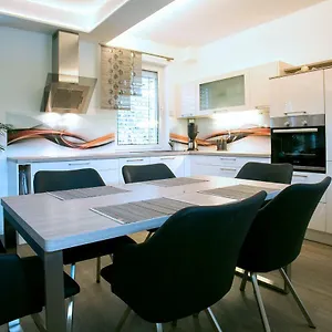 Am Schmeding Apartment