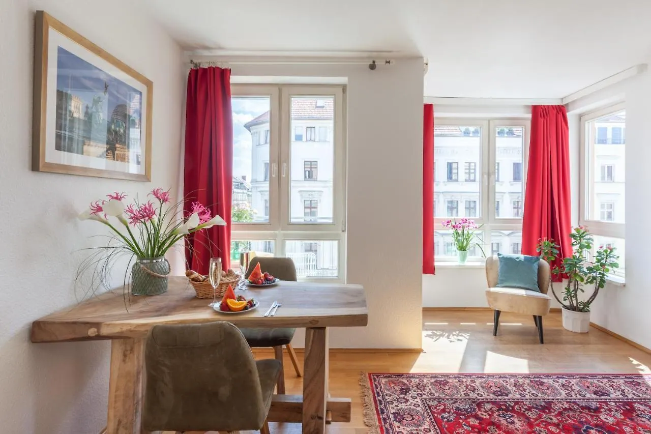 Schoenes Studio In Downtown Mitte Mit Balkon Berlin