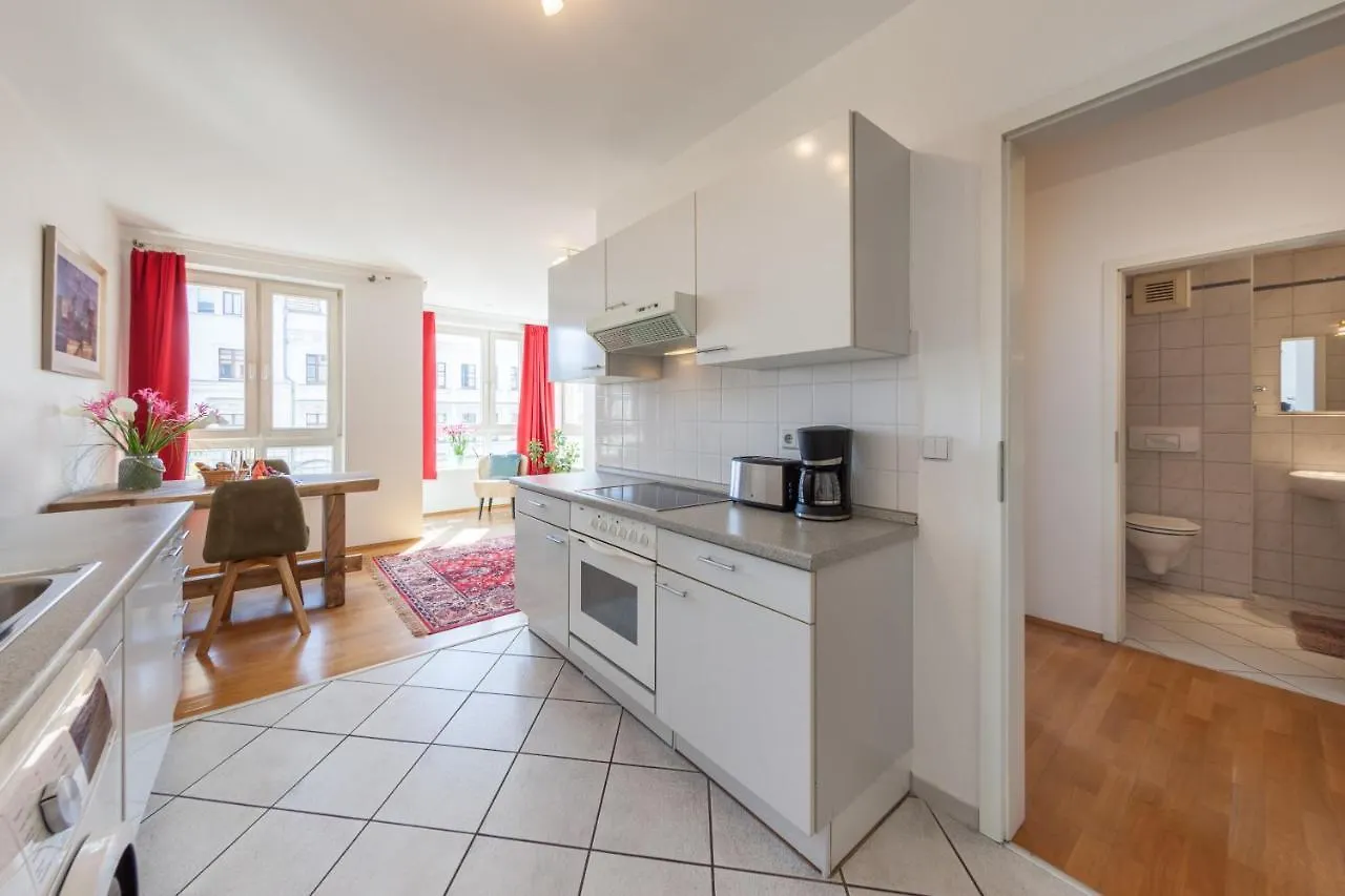 Schoenes Studio In Downtown Mitte Mit Balkon Berlin 0*,